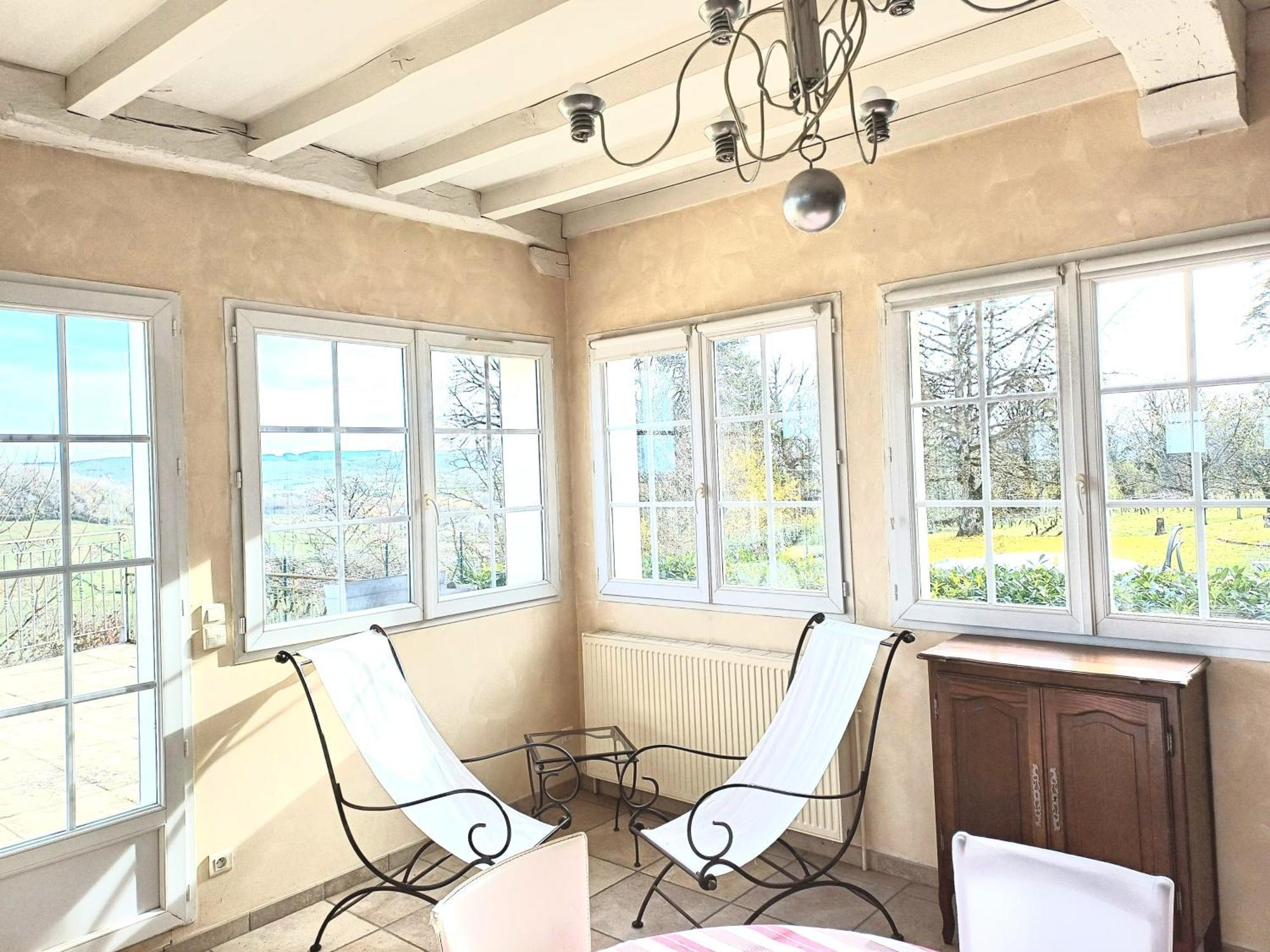 Le Petit Chateau Apartment